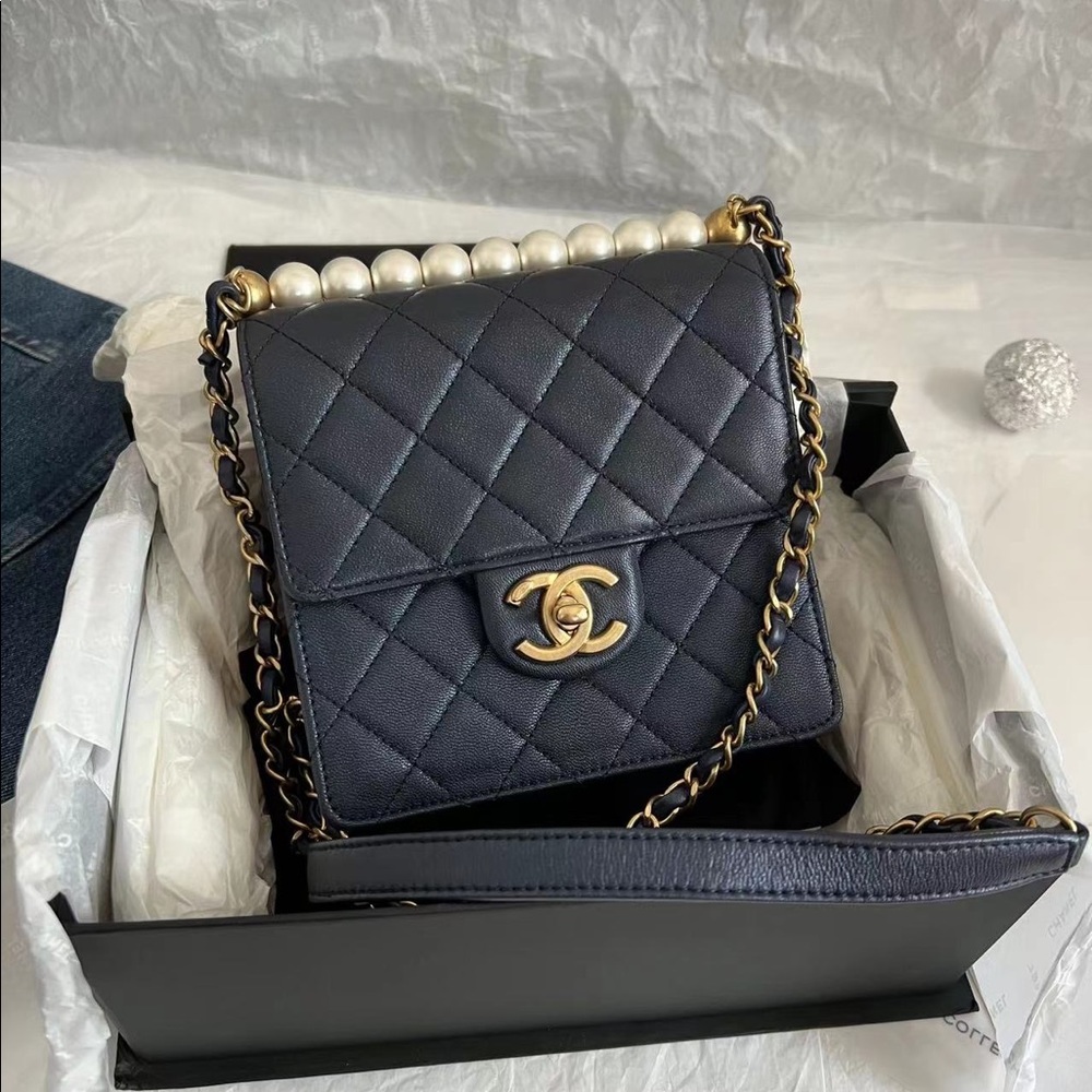 2020 Chanel Pearl flap bag
